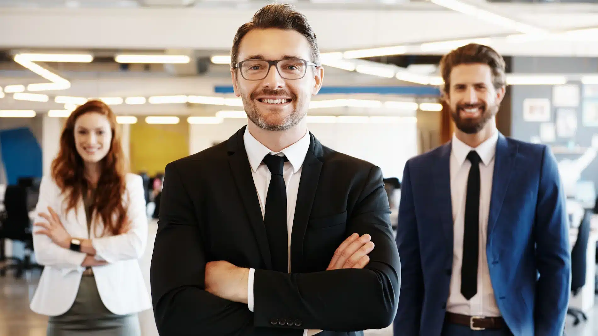 smiling business people